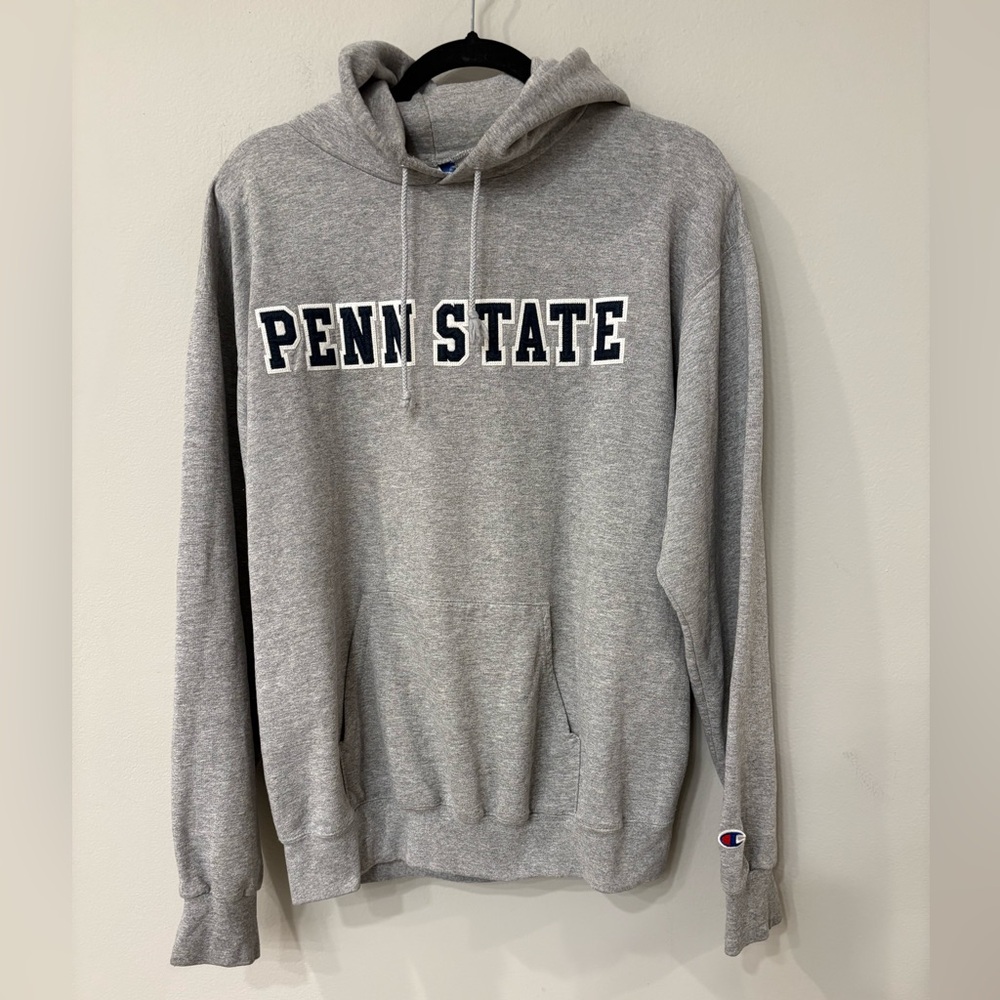 Champion Heather Gray Penn State Hoodie in Size Men’s Medium Preloved